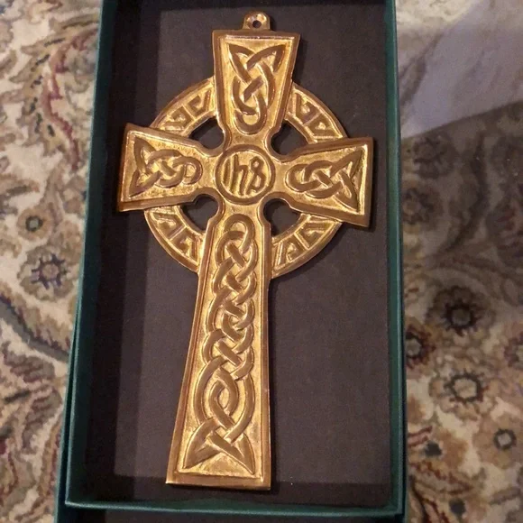 Solid Brass Cross From Ireland - Picture 2 of 5